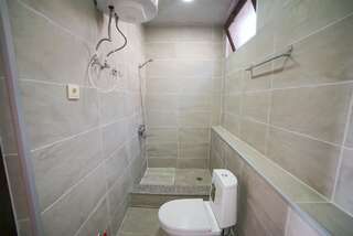 Гостевой дом Guest House Holiday Village Батуми Двухместный номер с 2 отдельными кроватями и видом на горы-6